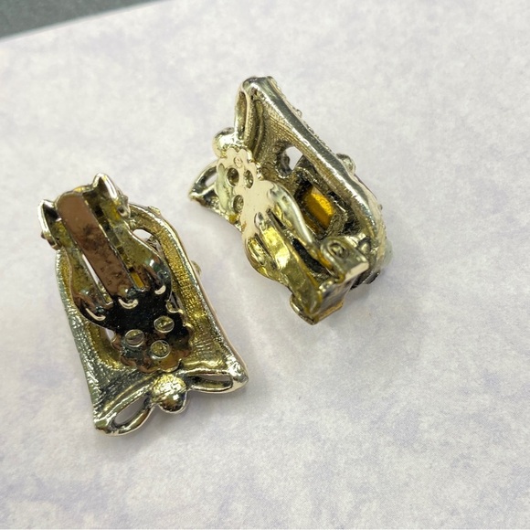 Vintage Clip On Earrings Purple Stone & Faux Pearl - Picture 6 of 7